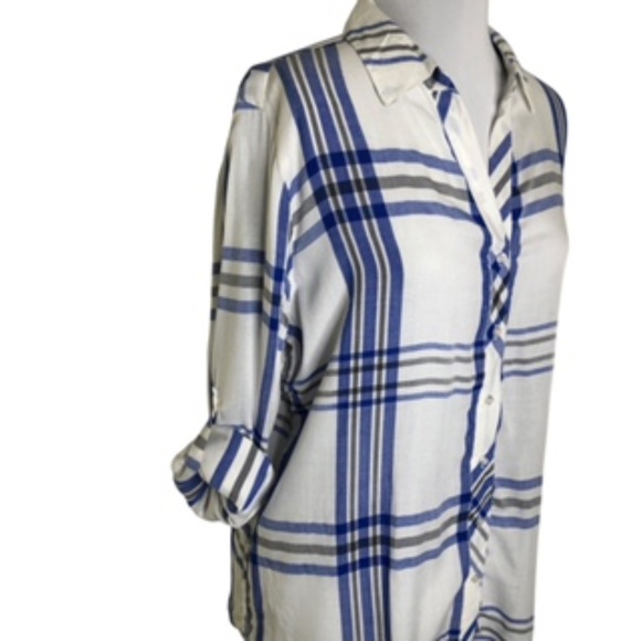 Hester & Orchard Tops - NWOT Hester & Orchard Plaid Button Front Roll Up Tabbed Sleeve Shirt Size M